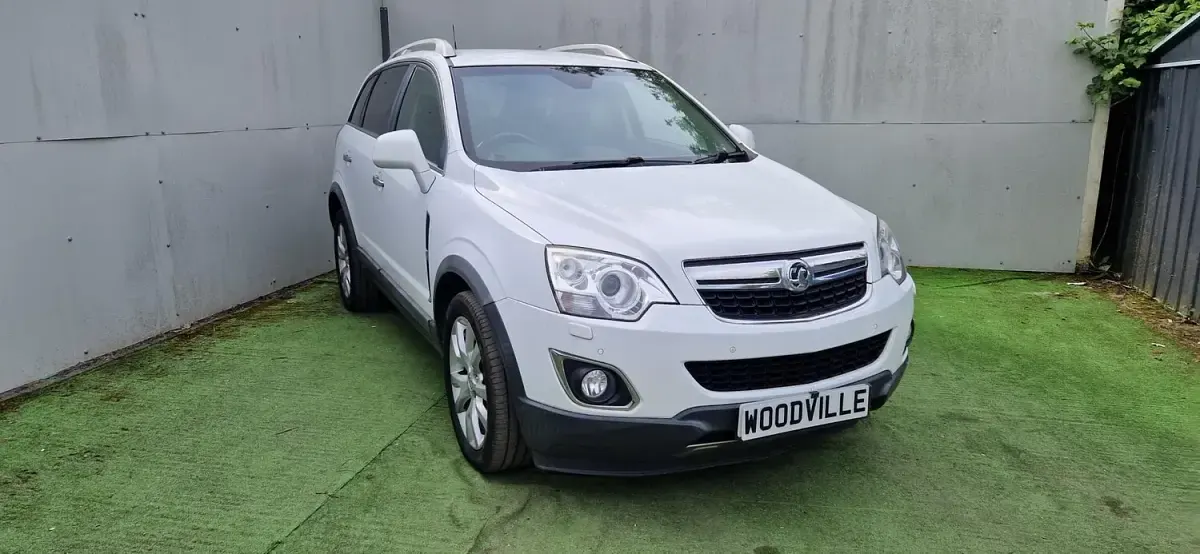 Used Vauxhall Antara S 2013 White SUV