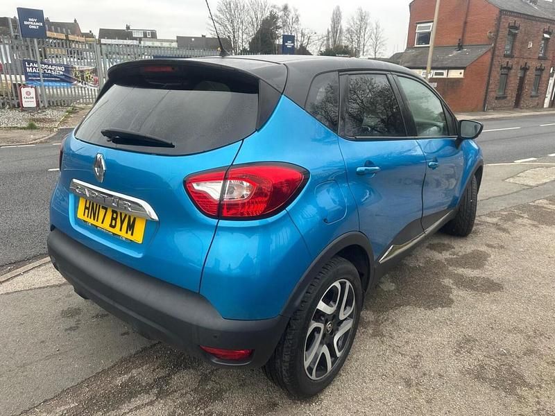 Used Renault Captur Dynamique 90 HP (66 kW) 2017 Blue SUV
