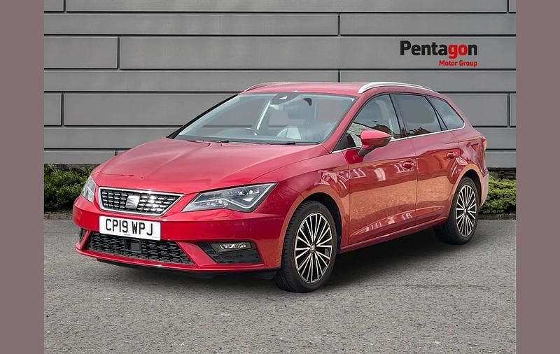 Used Seat Leon ST XCELLENCE Lux 187 HP (137 kW) 2019 Red Estate