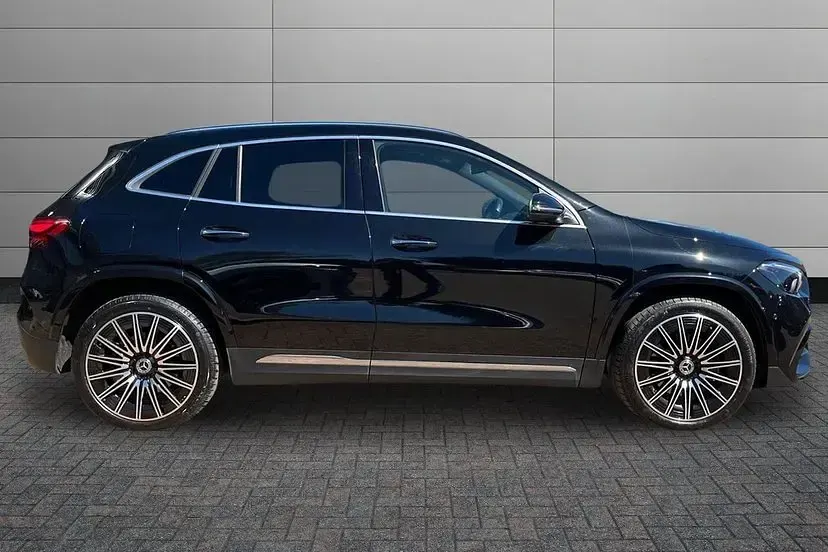Used Mercedes E250 AMG line 215 HP (158 kW) 2024 Cosmos black SUV