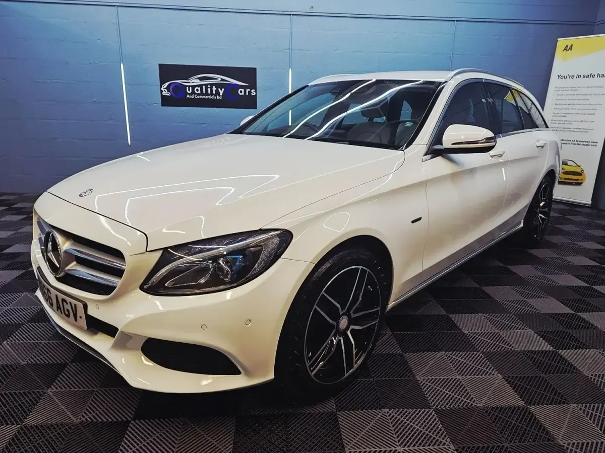 Begagnad Mercedes C350e 2016 Vit Kombi