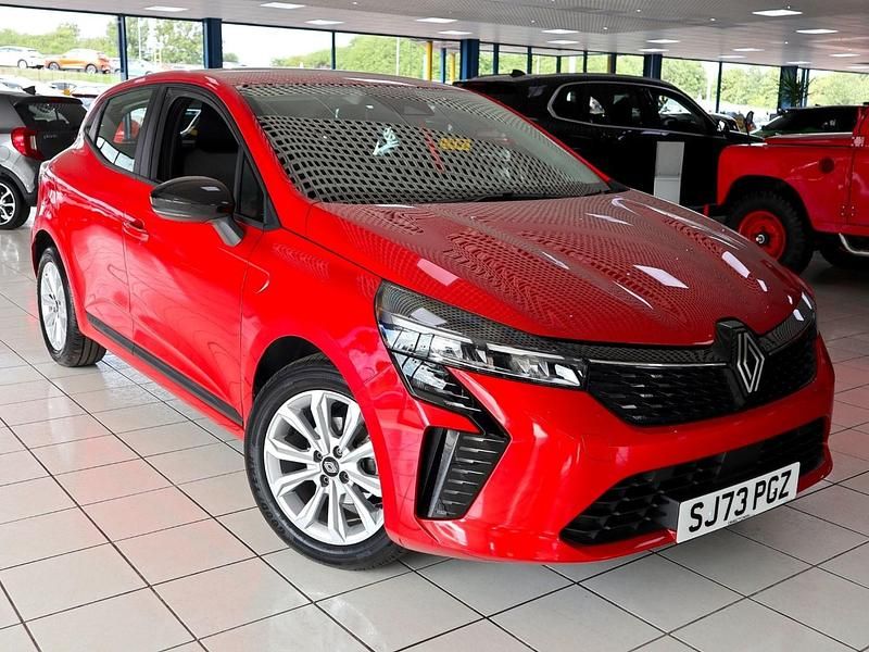 Used Renault Clio V Evolution 90 HP (66 kW) 2024 Red Hatchback