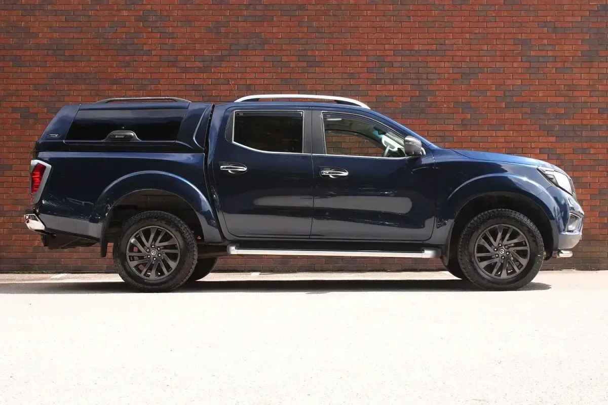 Used Nissan Navara Tekna 190 HP (139 kW) 2016 Blue Pickup