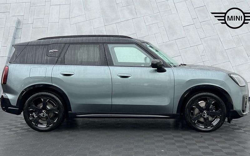 Used Mini Countryman Sport 218 HP (160 kW) 2025 Green SUV