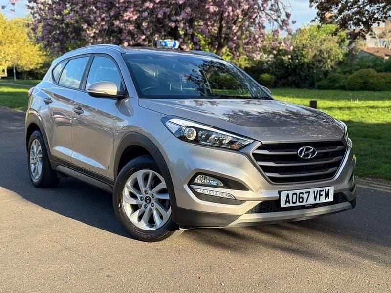 Used Hyundai Tucson SE 141 HP (103 kW) 2018 Beige SUV