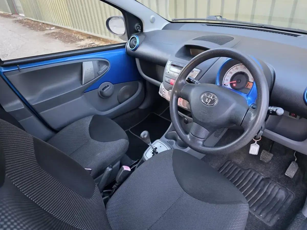 Used Toyota Aygo 2009 Blue Hatchback