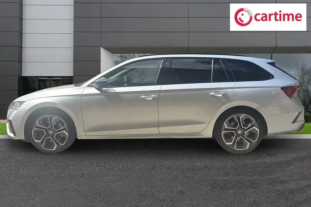 Used Skoda Octavia vRS 245 HP (180 kW) 2023 Silver Estate