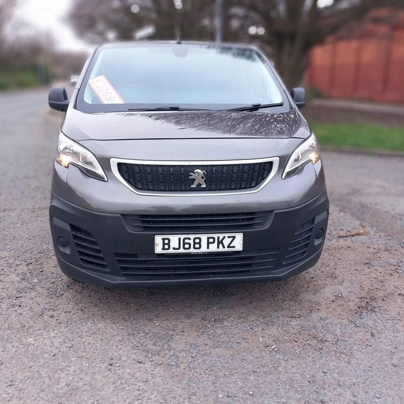 Used Peugeot Expert 2018 Grey Van