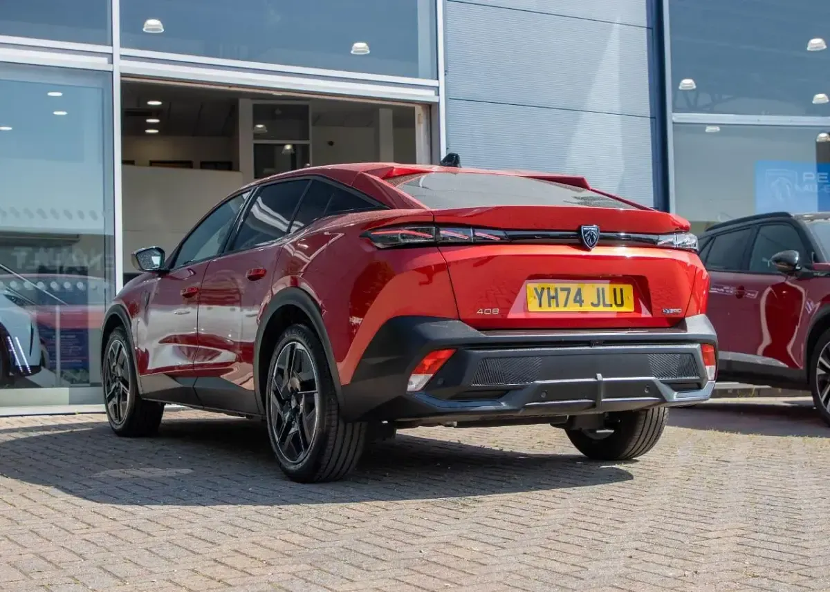 Used Peugeot 408 GT 222 HP (163 kW) 2024 Red SUV