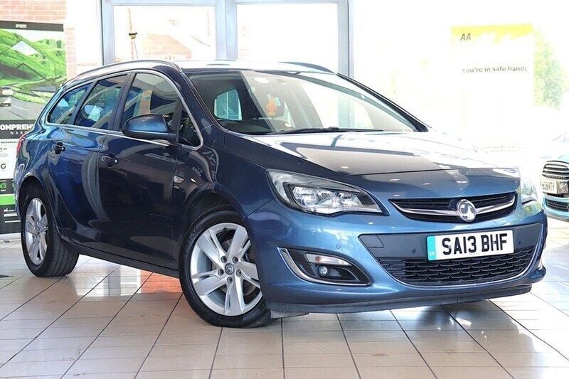 Black Used 2013 Vauxhall Astra SRi Estate | £2,500 (Super price) - Image 1/1