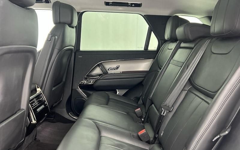 Used Land Rover Range Rover Sport SE Dynamic 300 HP (220 kW) 2025 SUV