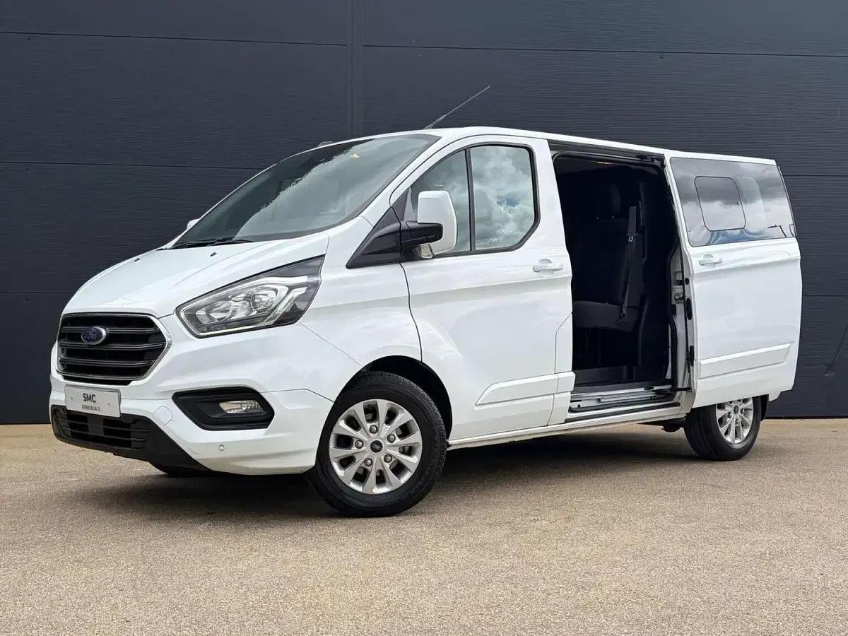 Used Ford Transit Custom Limited 130 HP (95 kW) 2019 White Van