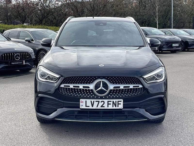 Used Mercedes GLA200 Executive 163 HP (119 kW) 2022 Black SUV
