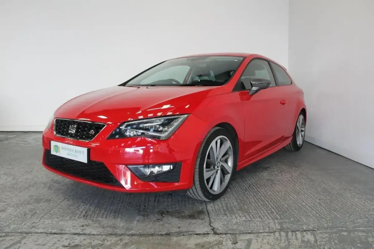 Used Seat Leon FR 150 HP (110 kW) 2017 Red Coupe