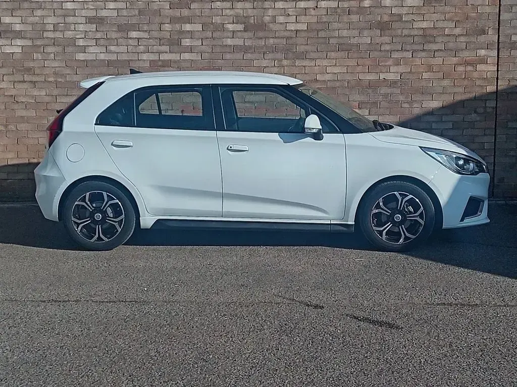Used MG MG3 Exclusive 106 HP (77 kW) 2022 White Hatchback