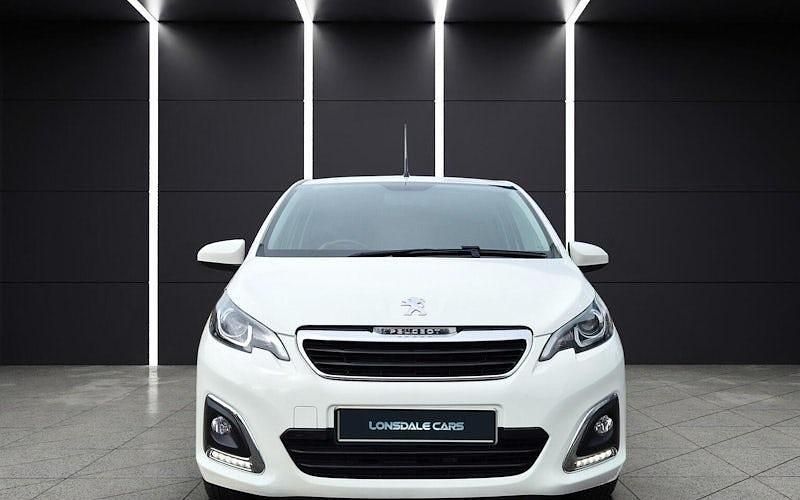Used Peugeot 108 Allure 82 HP (60 kW) 2018 White Hatchback