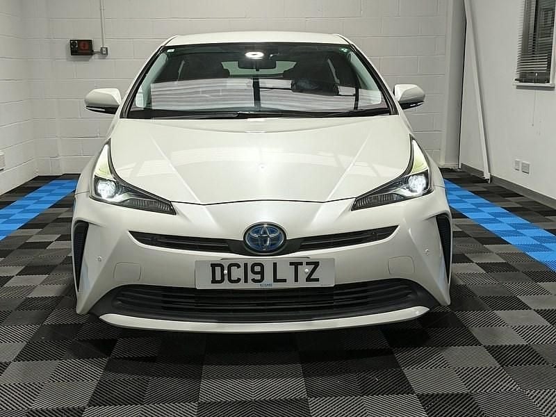 Used Toyota Prius Active 2025 White Hatchback