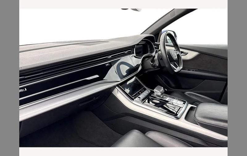 Used Audi Q8 S-Line 340 HP (250 kW) 2022 Blue SUV