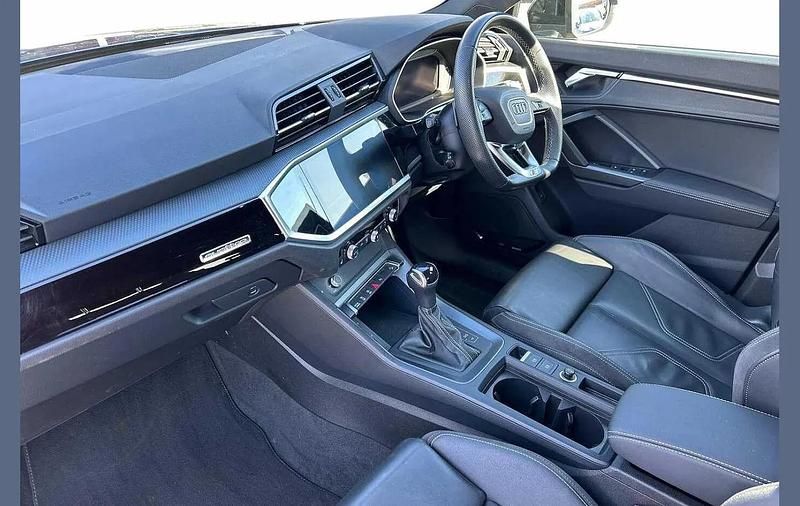 Used Audi Q3 Black Edition 187 HP (137 kW) 2022 Blue SUV