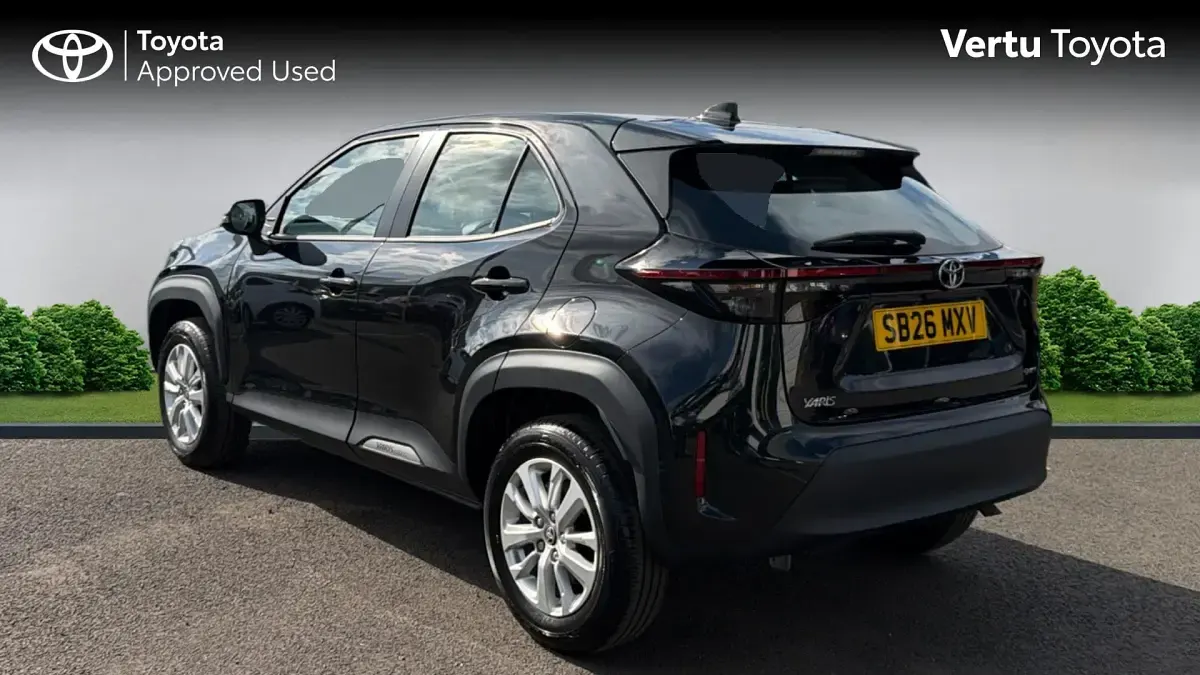 New Toyota Yaris Hybrid 116 HP (85 kW) 2026 Eclipse black (metallic paint) Estate