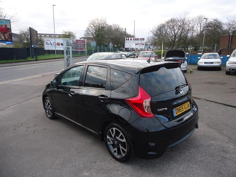 Used Nissan Note Tekna 90 HP (66 kW) 2015 Black MPV