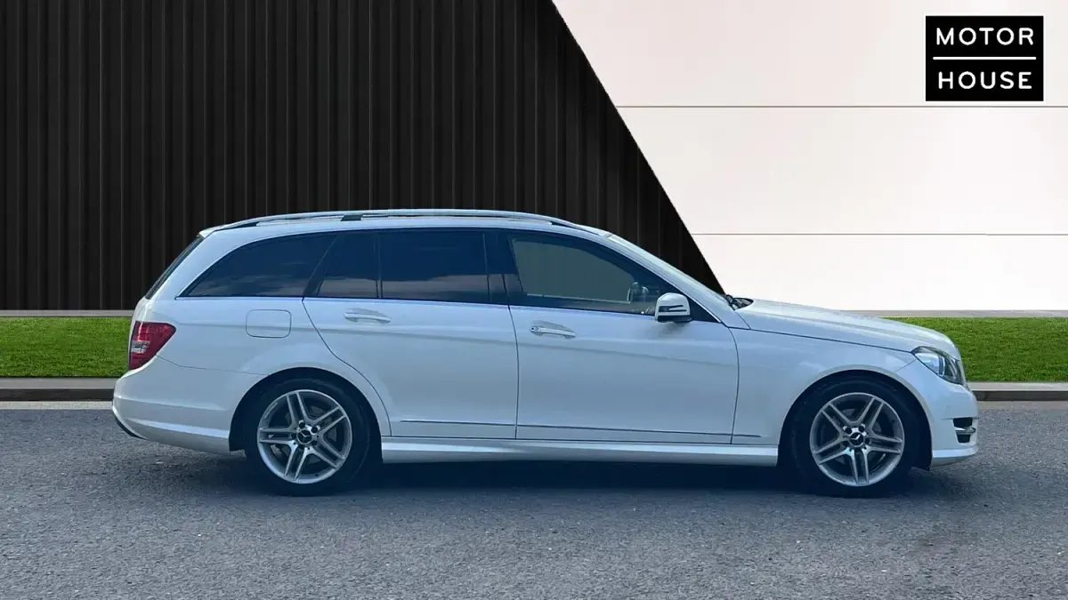 Used Mercedes C200 AMG 2023 White