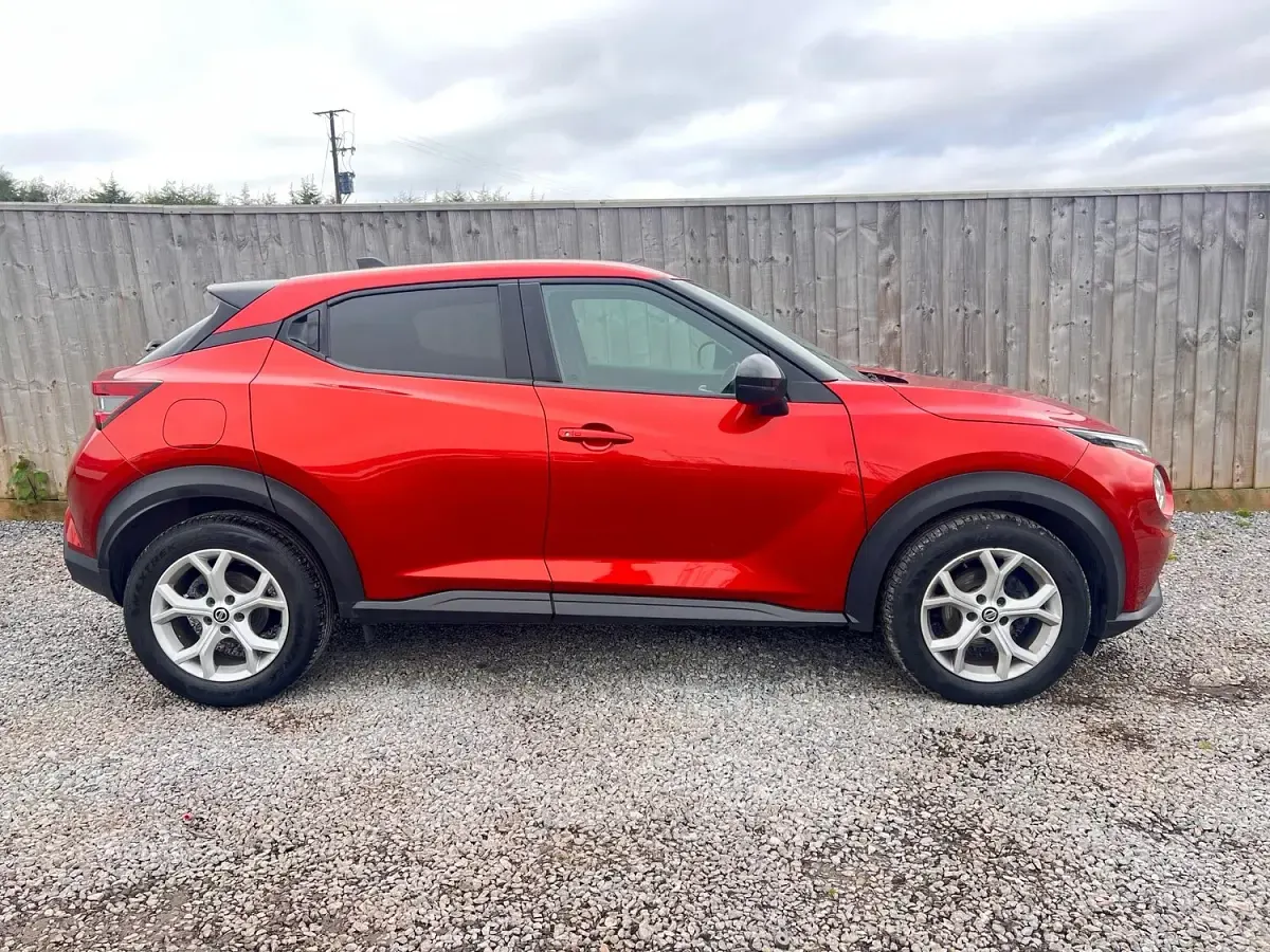 Used Nissan Juke N-Connecta 114 HP (83 kW) 2020 Red SUV