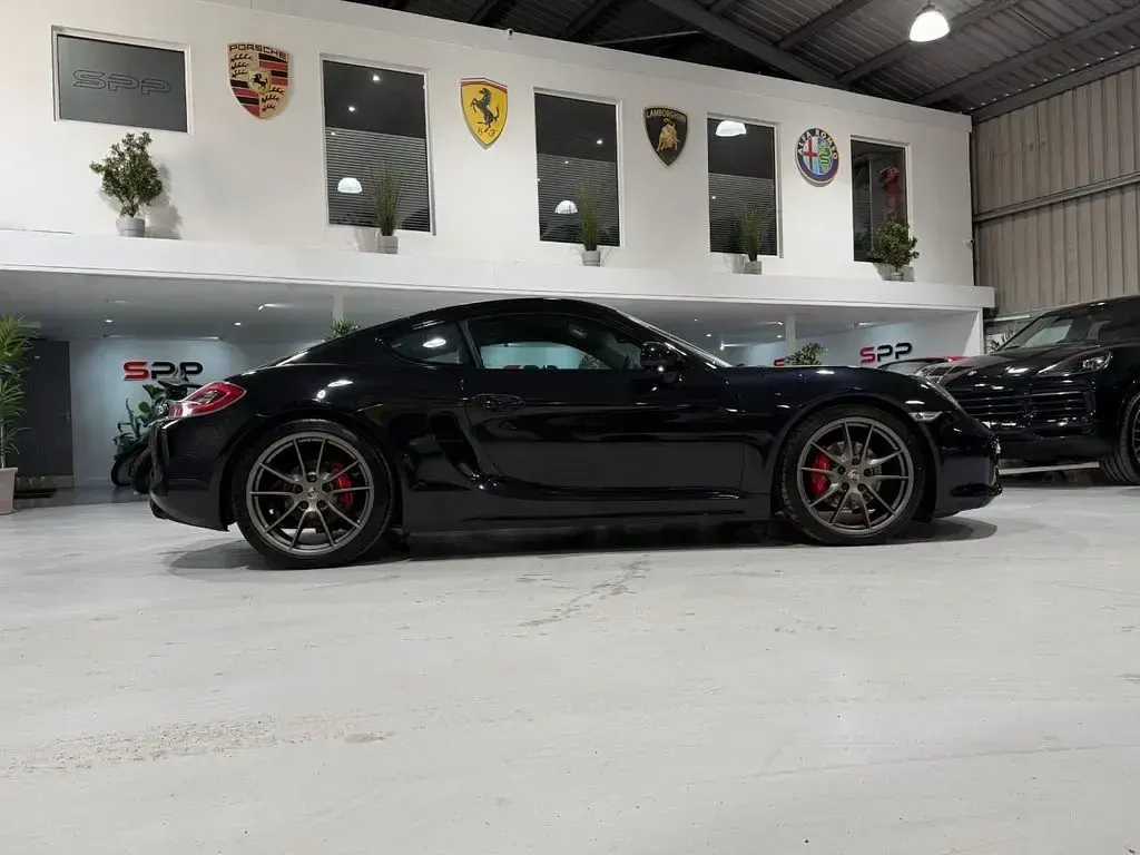 Used Porsche Cayman 340 HP (250 kW) 2015 Black Coupe