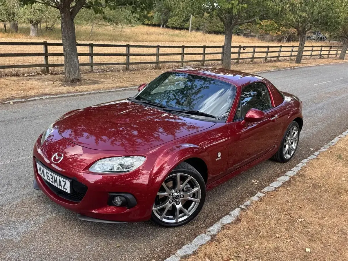 Used Mazda MX5 Edition 126 HP (92 kW) 2013 Red Cabriolet