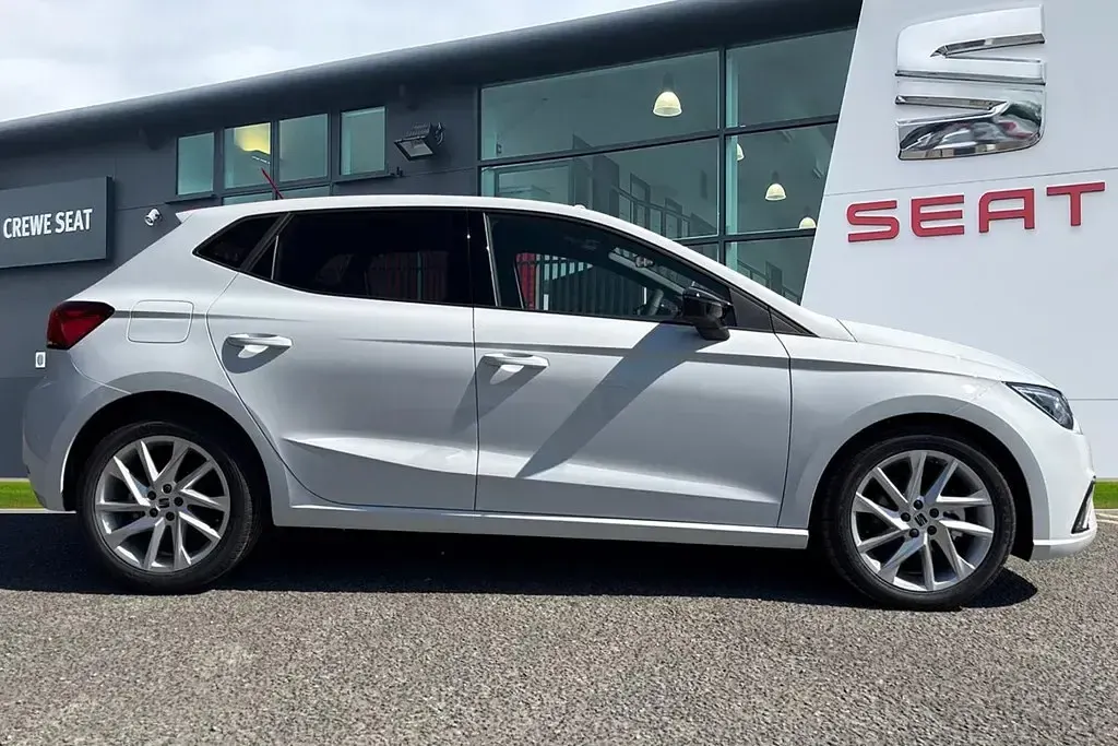 Nowe Seat Ibiza FR 2025 Biały Hatchback