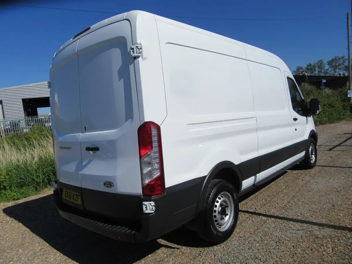 Used Ford Transit 100 HP (73 kW) 2015 White Van
