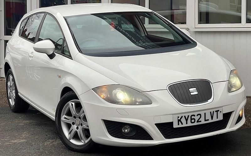 Used Seat Leon Copa 105 HP (77 kW) 2012 White Hatchback