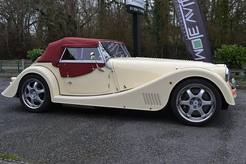 Used Morgan Plus 8 367 HP (269 kW) 2013 Cream Cabriolet