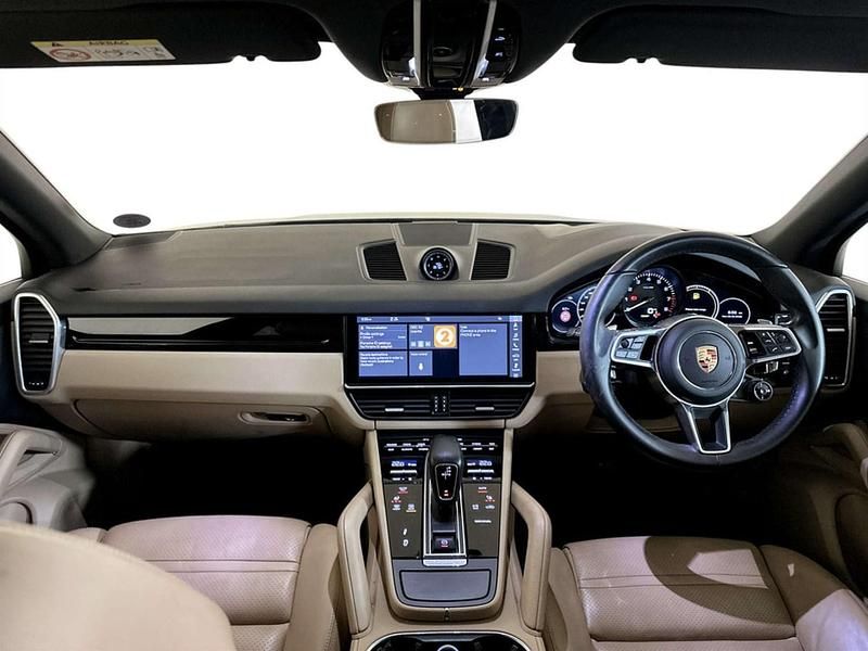 Used Porsche Cayenne 462 HP (339 kW) 2019 Grey SUV