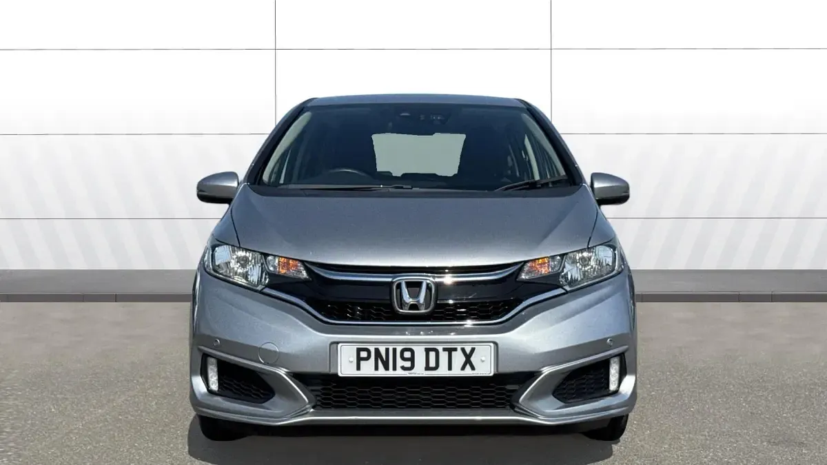 Used Honda Jazz SE 102 HP (75 kW) 2019 Silver Hatchback