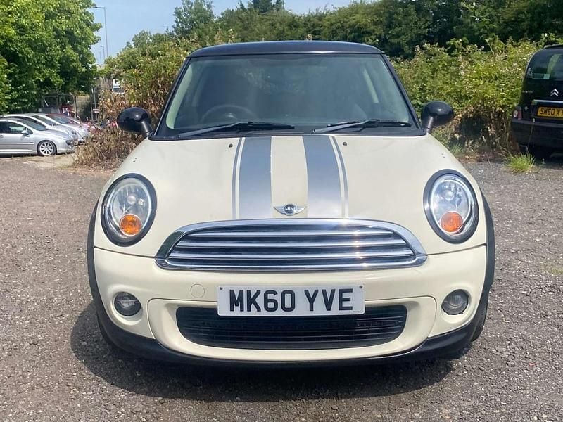 Used Mini Cooper Hatch 2010 White Hatchback