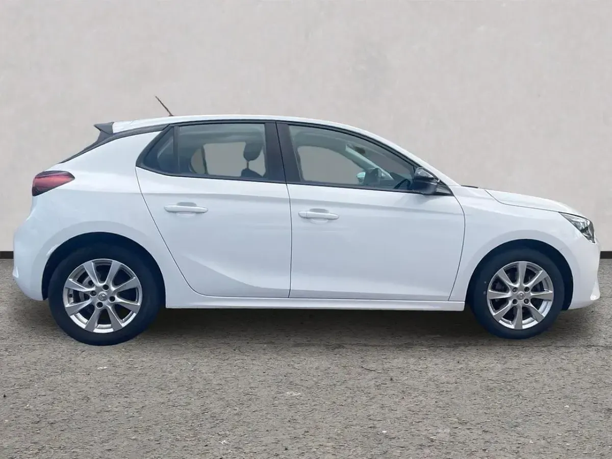 Used Vauxhall Corsa Edition 99 HP (72 kW) 2022 White Hatchback