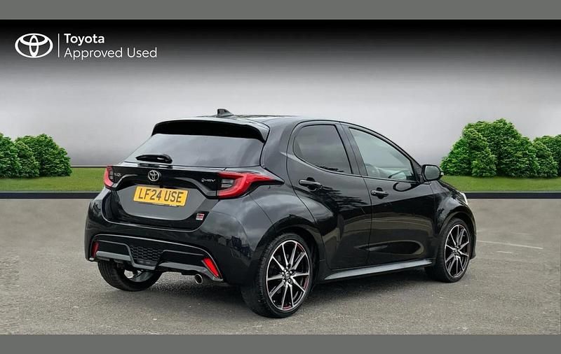 Used Toyota Yaris Hybrid Sport 130 HP (95 kW) 2024 Eclipse black Hatchback