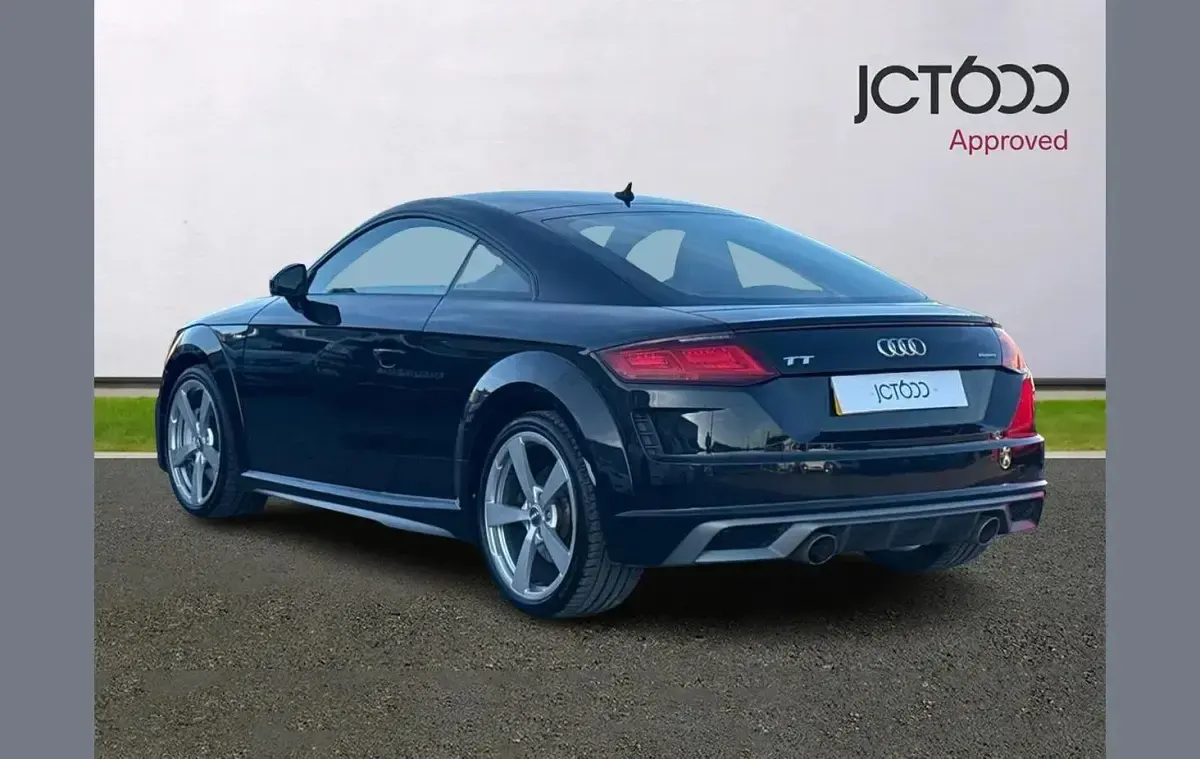Używany Audi TT Black Edition 245 KM (180 kW) 2019 Czarny Coupe
