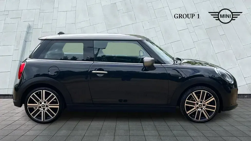 Used Mini Cooper Exclusive 136 HP (100 kW) 2022 Black Hatchback