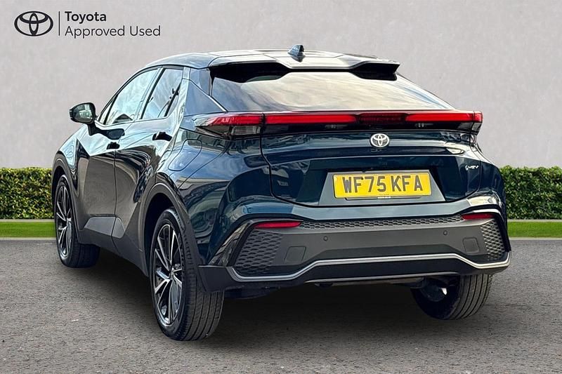 Used Toyota C-HR 140 HP (102 kW) 2025 Midnight teal bitone SUV