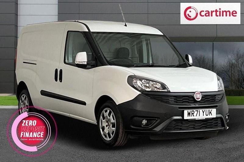 White Used 2021 Fiat Doblò MPV | £6,760 (Fair price) - Image 1/4