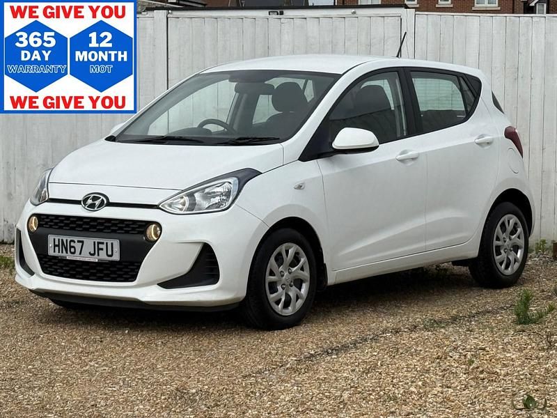 White Used 2017 Hyundai i10 SE Hatchback | £8,999 (Fair price) - Image 1/4