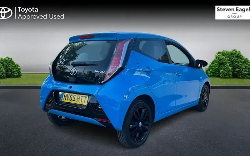 Used Toyota Aygo X-cite 69 HP (50 kW) 2015 Blue Hatchback