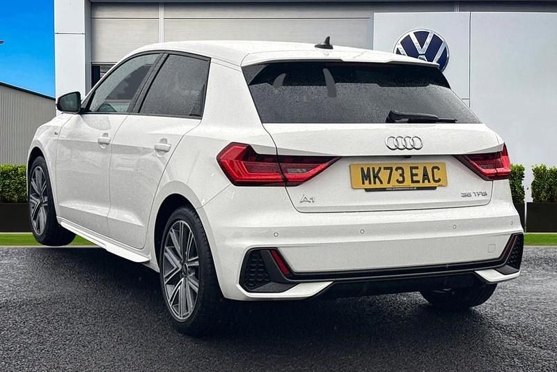 Used Audi A1 Sportback S-Line 150 HP (110 kW) 2023 White Hatchback