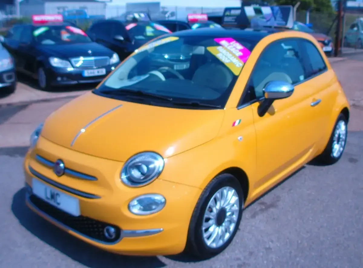 Used Fiat 500 Lounge 69 HP (50 kW) 2015 Yellow Hatchback