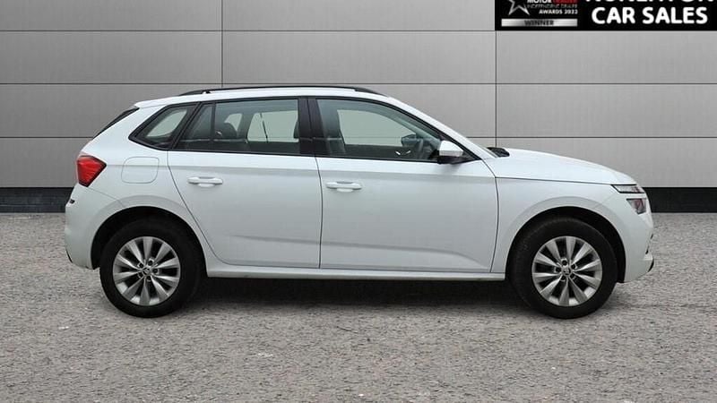 Used Skoda Kamiq 95 HP (69 kW) 2021 White SUV