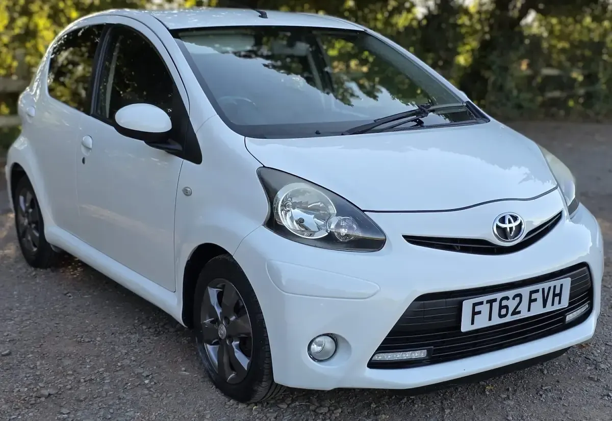Used Toyota Aygo 2012 White Hatchback