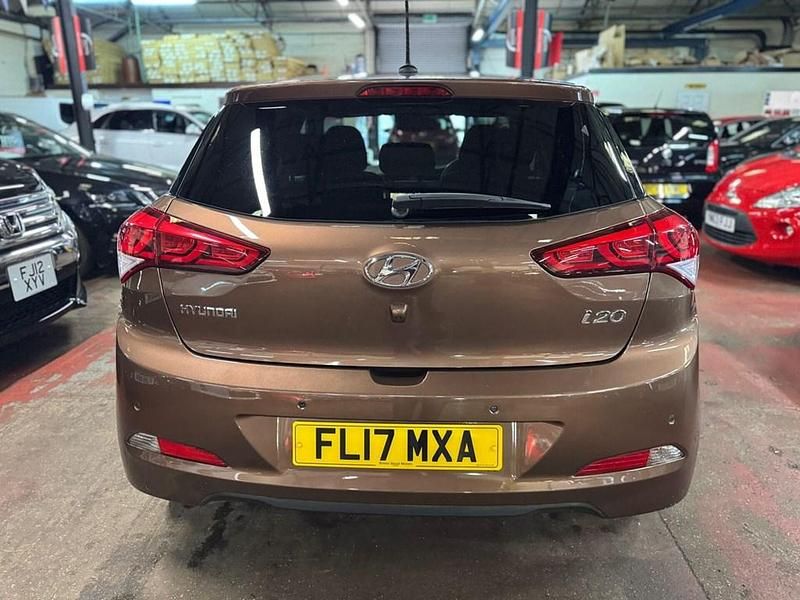 Used Hyundai i20 Premium SE 100 HP (73 kW) 2017 Brown Hatchback