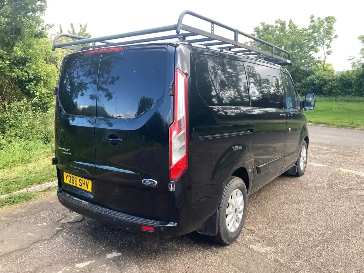 Used Ford Transit Custom Limited 130 HP (95 kW) 2019 Black Van